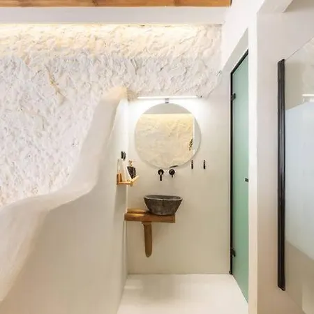 Stunning Room-citycenter-getaway Apartment *