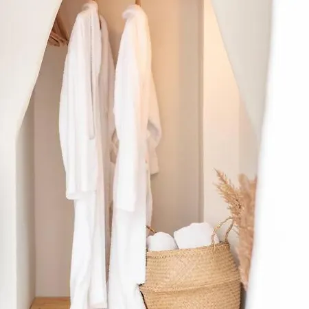 Stunning Room-citycenter-getaway Apartment Thessaloniki